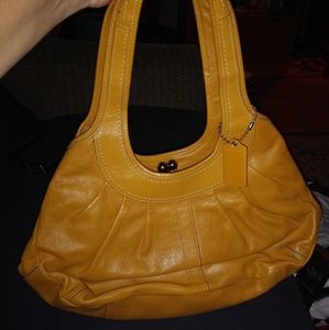 Medium size Coach designer Handbag